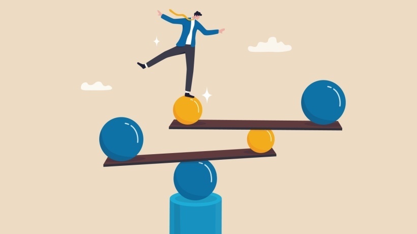 7 Tips For Leaders To Maintain The Balance In A Hybrid Work Environment